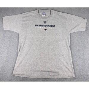 Men's Large Reebok NFL Equipment New England Patriots Side Line Team Shirt